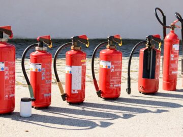 Kolik hasicích přístrojů musíte mít na pracovišti?